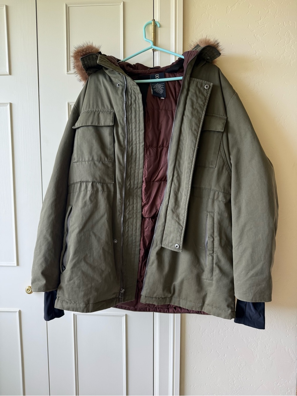 Victorinox Swiss Army Fur-Trimmed Down Parka Size: L